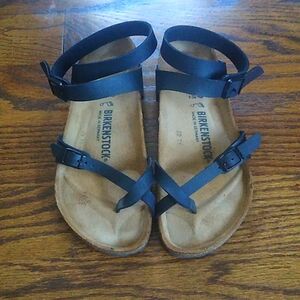 NWOT Birkenstock Yara Oiled Leather Black Women's Size 39 8.5 Regular‎